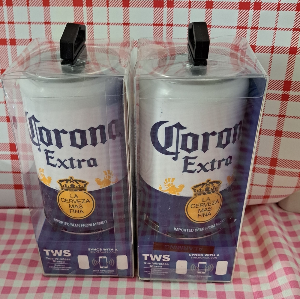 Corona speakers set of 2 NEW